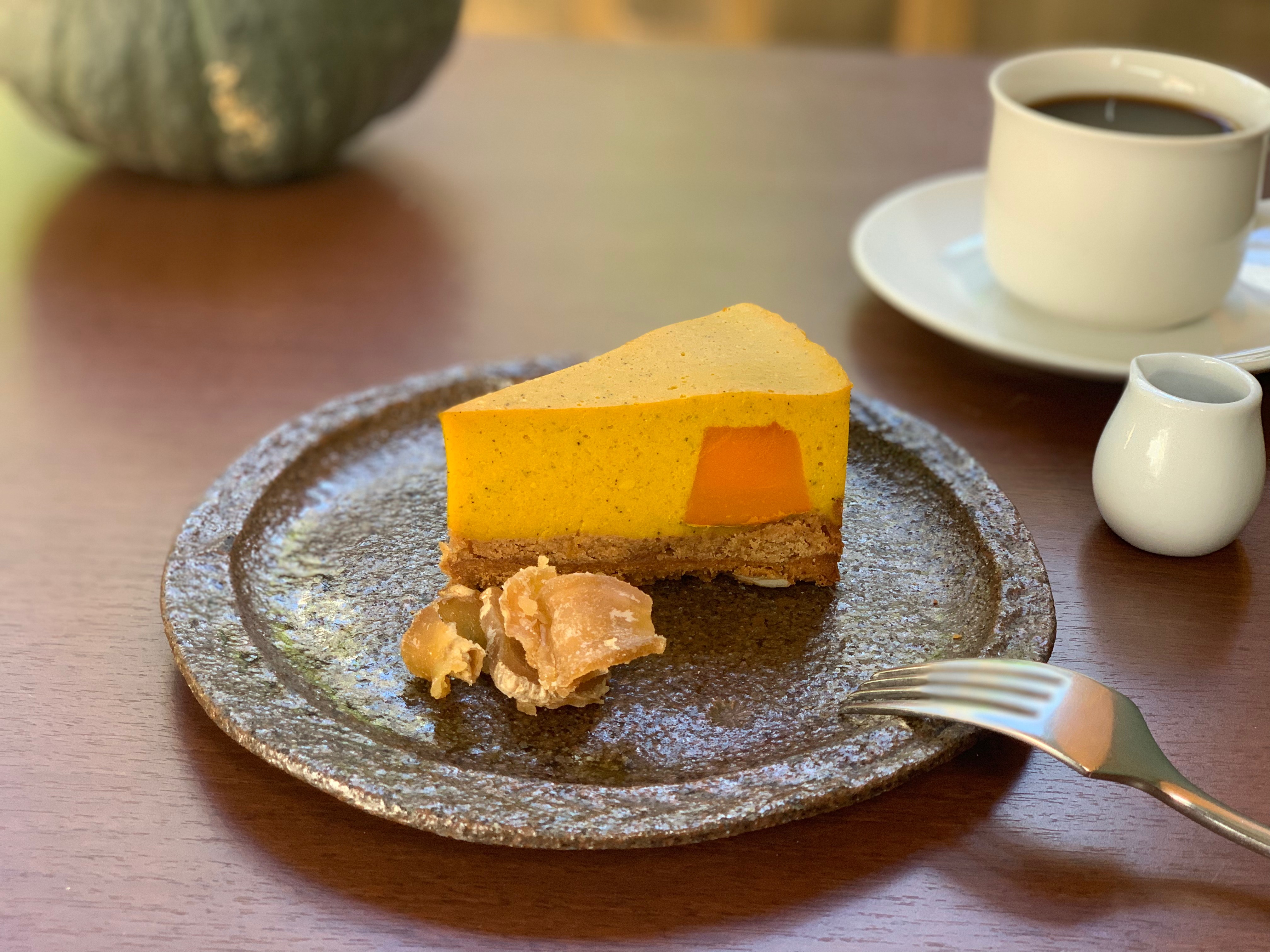 『かぼちゃのムースタルト～自家製生姜糖を添えて』2019年11月新メニュー